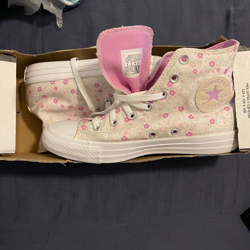 Floral converse
